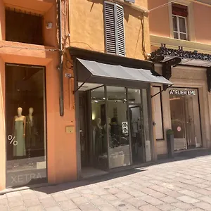 https://piccolo-monolocale-a-due-passi-da-piazza-maggiore.emilia-romagnahotels.net